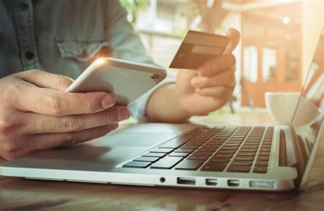 Payments & subscriptions .